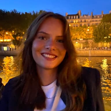 Isabelle B.