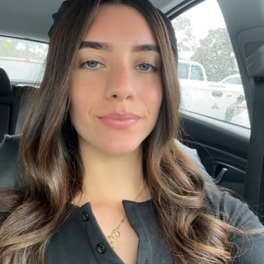 Sienna M.