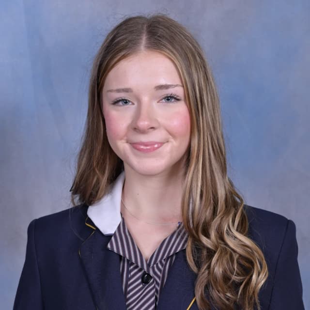 Chloe K.