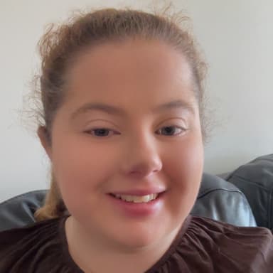Elyse W.