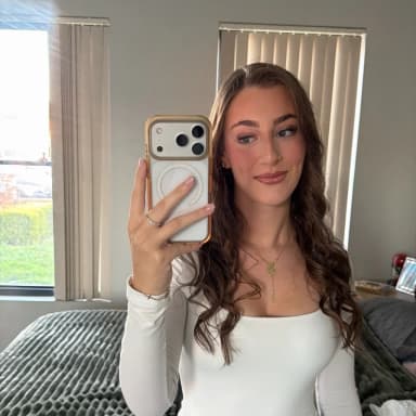 Daniella T.