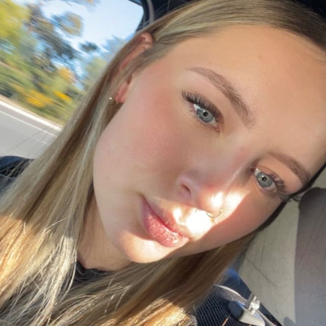 Sophie E.