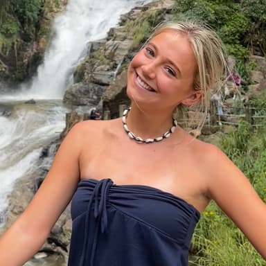Lauren R.