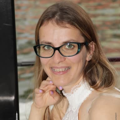 Timea B.