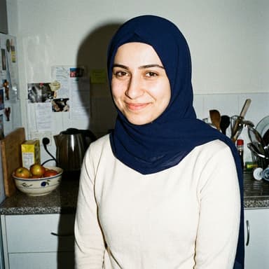Elif D.